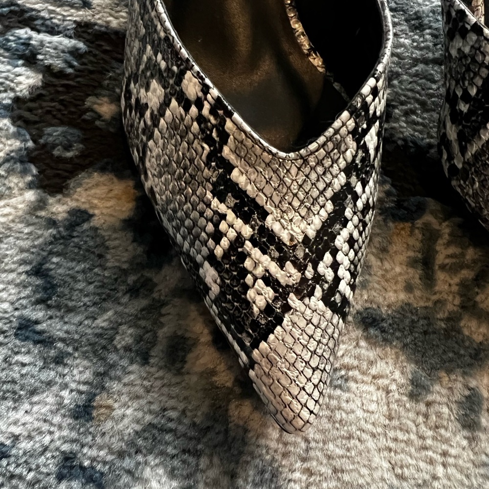 Snakeskin Slingback Pumps